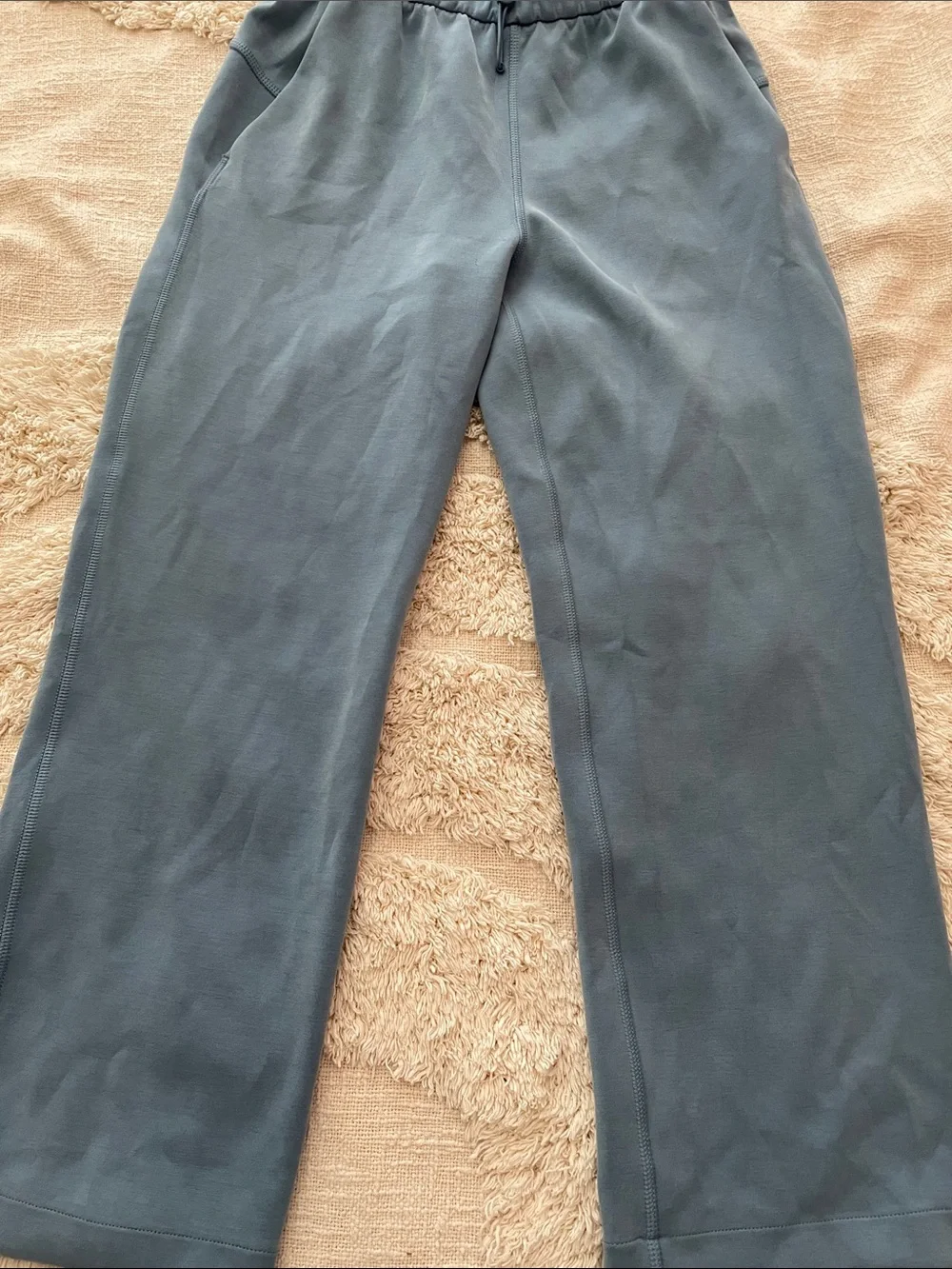 lululemon athletica nwot softstreme cropped high rise utility blue size 2